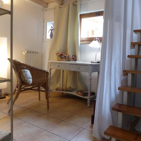 Maison Des Remparts Nichee Sous La Cite 카르카손 외부 사진