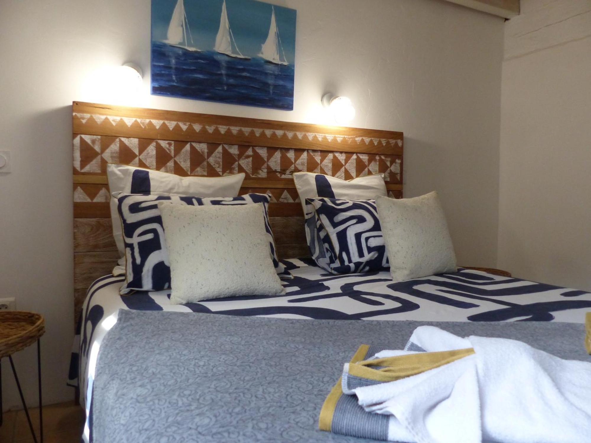 Maison Des Remparts Nichee Sous La Cite 카르카손 외부 사진