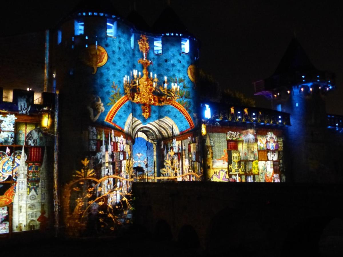 Maison Des Remparts Nichee Sous La Cite 카르카손 외부 사진